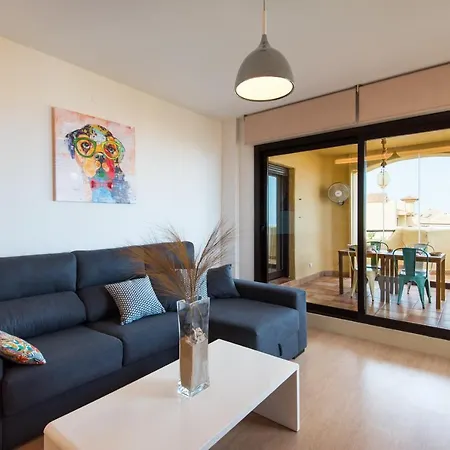 公寓 Piso Pueblo Con Vista, Piscina Y Tranquilidad 贝纳尔马德纳