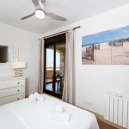 公寓 Piso Pueblo Con Vista, Piscina Y Tranquilidad 贝纳尔马德纳