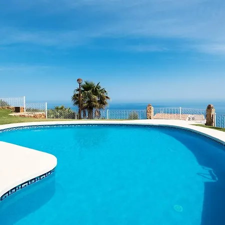 公寓 Piso Pueblo Con Vista, Piscina Y Tranquilidad 贝纳尔马德纳
